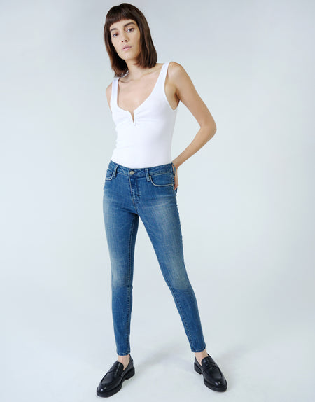 KORA Mid-Rise Skinny in Lima